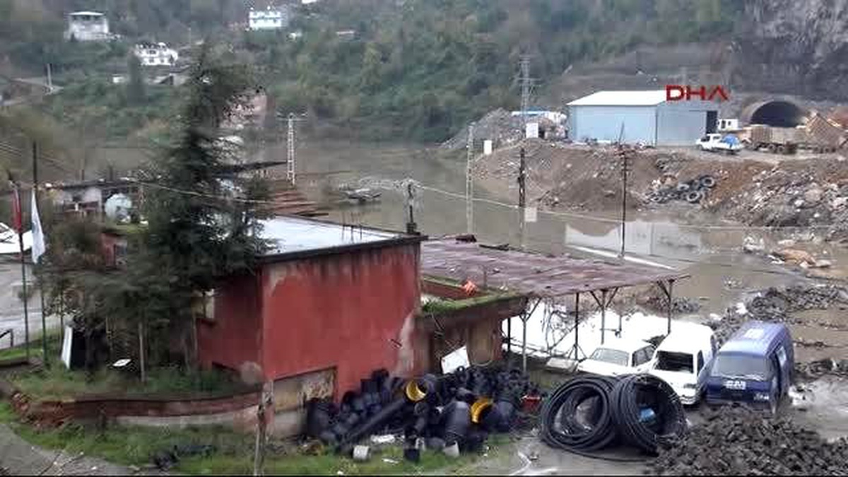 Zonguldak Belediyesi\'nin Asfalt Tesisi Su Altında Kaldı