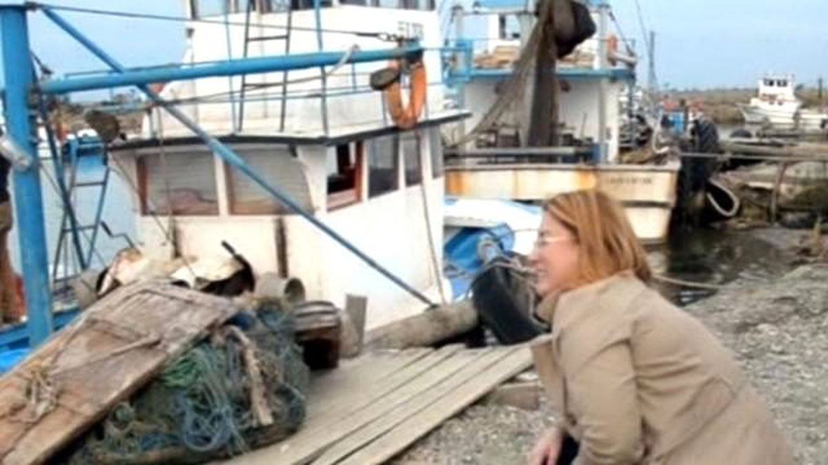 Bafra\'da Denizde Kaybolan Balıkçının Kızı Babasına Ağıtlar Yaktı