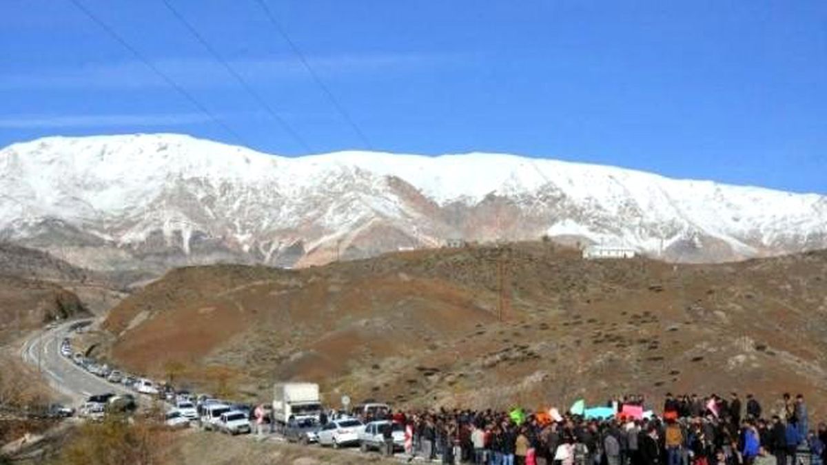 Baraj Protestosunda Yol Kapattılar