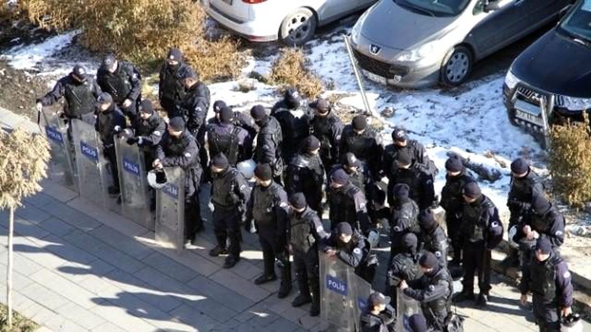 Başbakan Davutoğlu\'nun Kars Ziyareti Öncesi Yoğun Güvenlik Önlemeleri Alındı