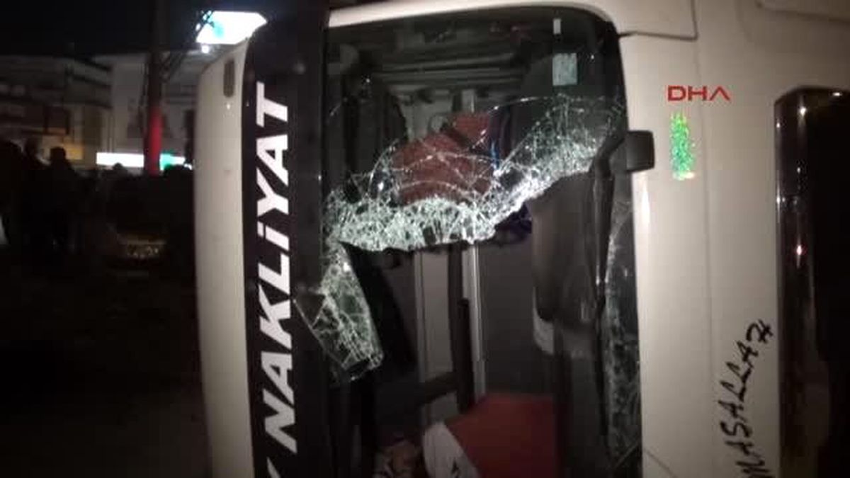 Bursa Tır Devrildi, Uzun Araç Kuyrukları Oluştu