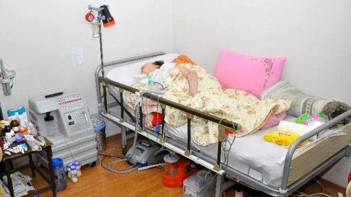 Cihazlara Bağlı Yaşayan Dicle\'nin Dramı