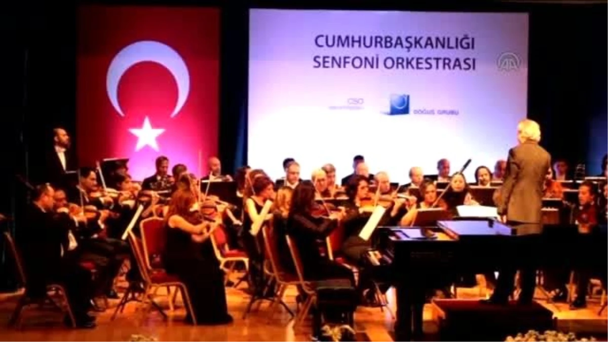 Cumhurbaşkanlığı Senfoni Orkestrası Samsun\'da Konser Verdi