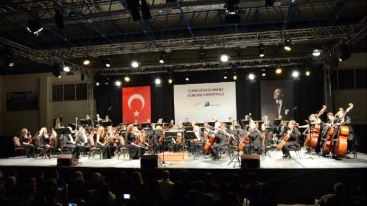 Cumhurbaşkanlığı Senfoni Orkestrası Sinop\'ta Konser Verdi