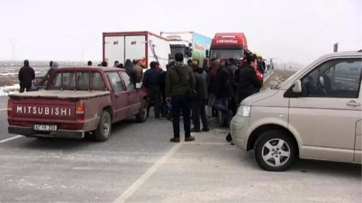 Elektrik Kesintisi Nedeniyle Aksaray Karayolunu Ulaşıma Kapattılar