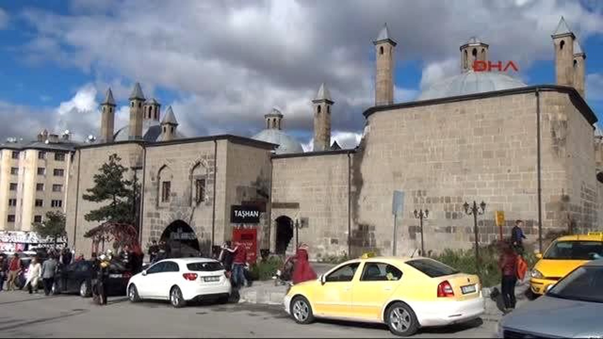 Erzurum Savcıya \'Oltu Taşı\' Diye \'Rus Taşı\' Tespih Satılma Davası Başladı