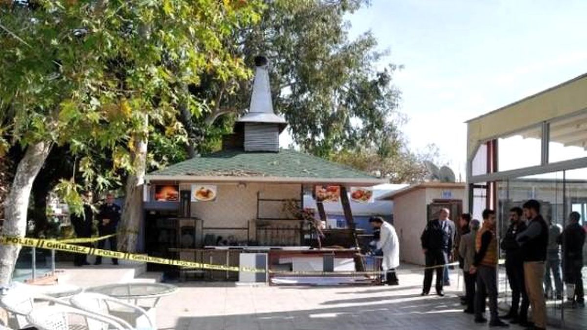 Gece Bekçisi Restoran Şefini Öldürdü