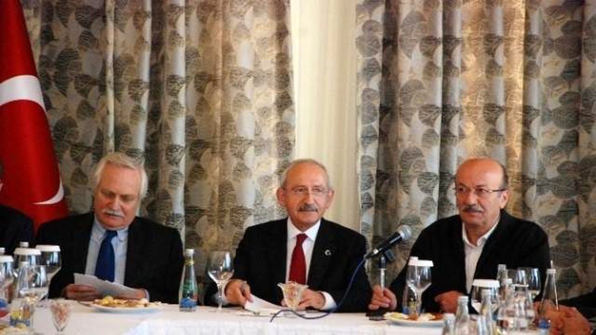 Kılıçdaroğlu Diyarbakır\'da Stk Temsilcileriyle Bir Araya Geldi