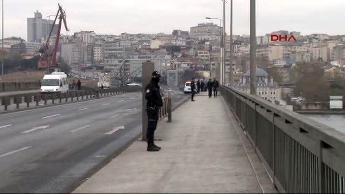 Köprünün Balıkçıları "Papa Molası" Verdi.