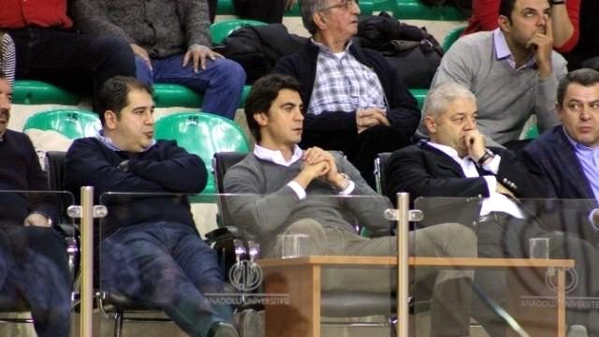 Kutluay, Eskişehir Basket - Darüşşafaka Doğuş Maçını İzledi