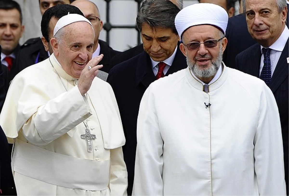 Papa Franciscus, Sultanahmet Camisi\'ni Ziyaret Etti
