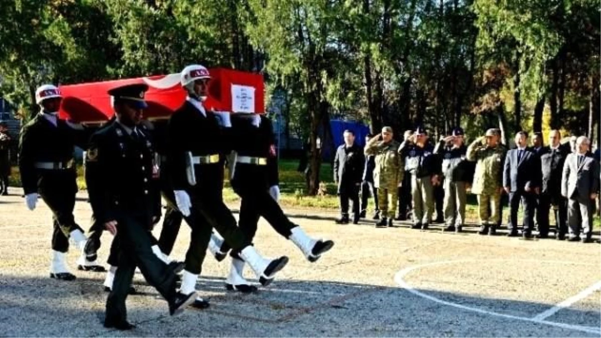 Şehit Jandarma Er Biçici\'nin Cenazesi Memleketine Gönderildi