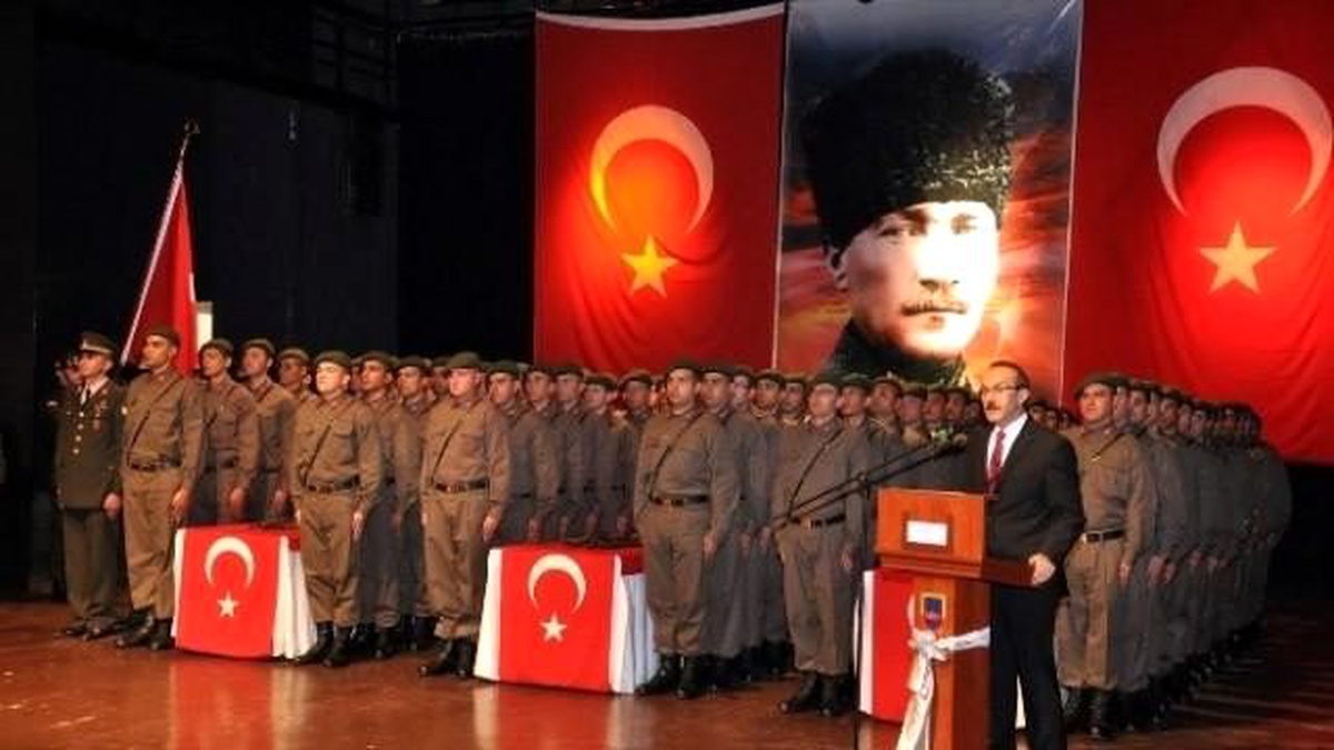 Uşak\'ta 90 Mehmetçik Yemin Etti
