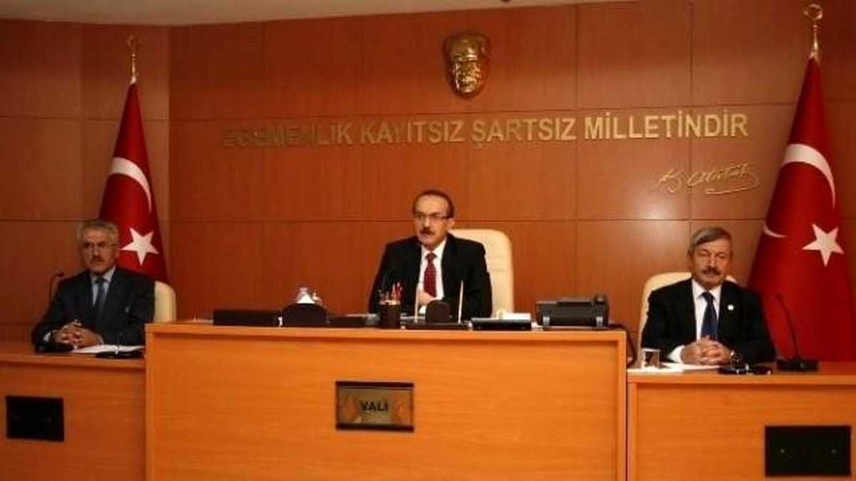 Uşak\'ta Köylere Sunulan Hizmetlerin Değerlendirildiği