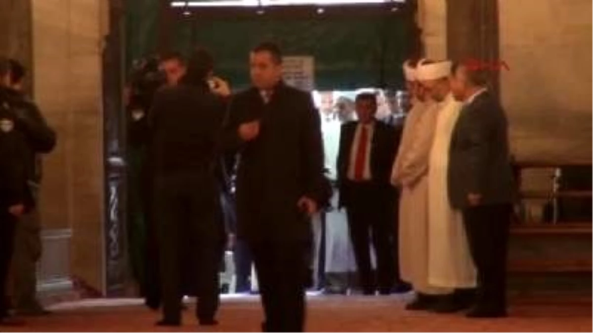 Vatikan Sözcüsü, Papa Sultanahmet Camii\'nde Dua Etmez Demişti