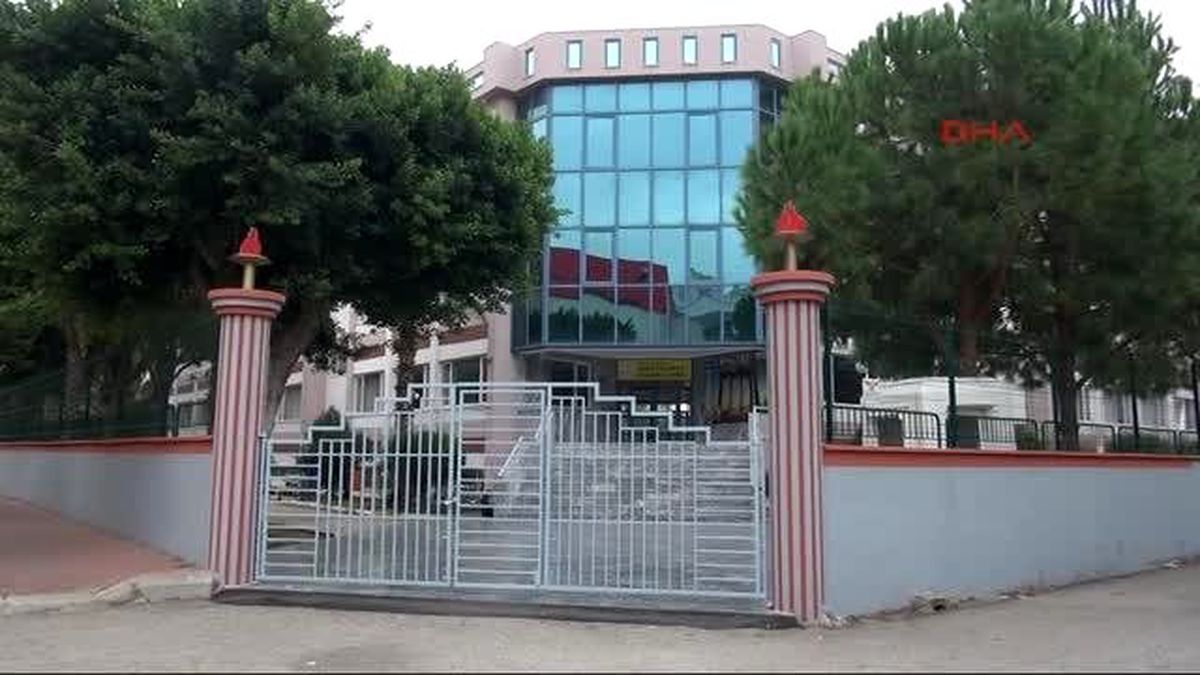 Antalya Usulsüz Harcama ve 40 Bin Liralık Borç, Okul Aile Birliğini Dağıttı