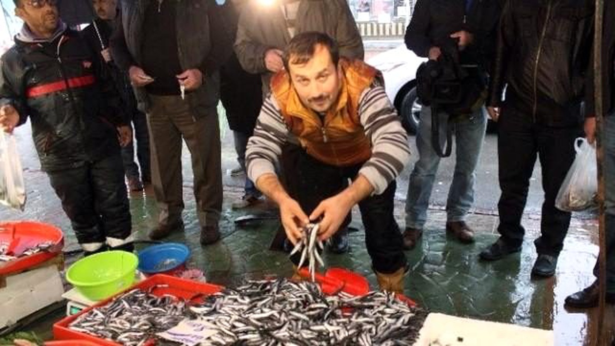 Balık Fiyatlarındaki Azalma Hem Satıcı Hem Müşteriye Yaradı