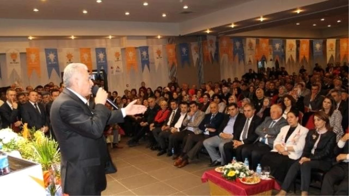 Binali Yıldırım: "Önce Saray Değil; Yollar, Barajlar, Hastaneler Yaptık"