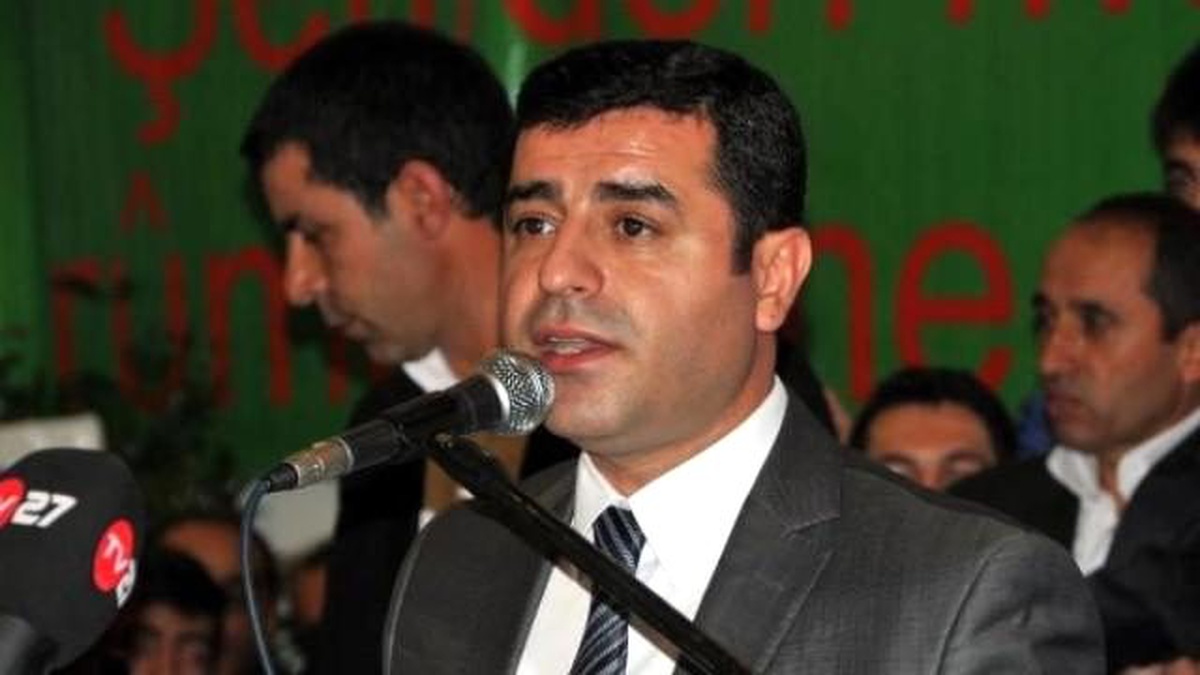 Demirtaş: Işid Türkiye\'den Kobani\'ye Saldırıyor, Görüntüleri Var