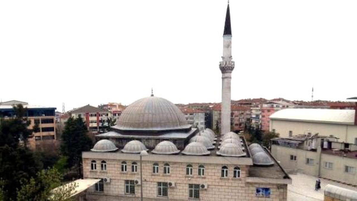 Depreme Dayanıksız Caminin Yerine Külliye