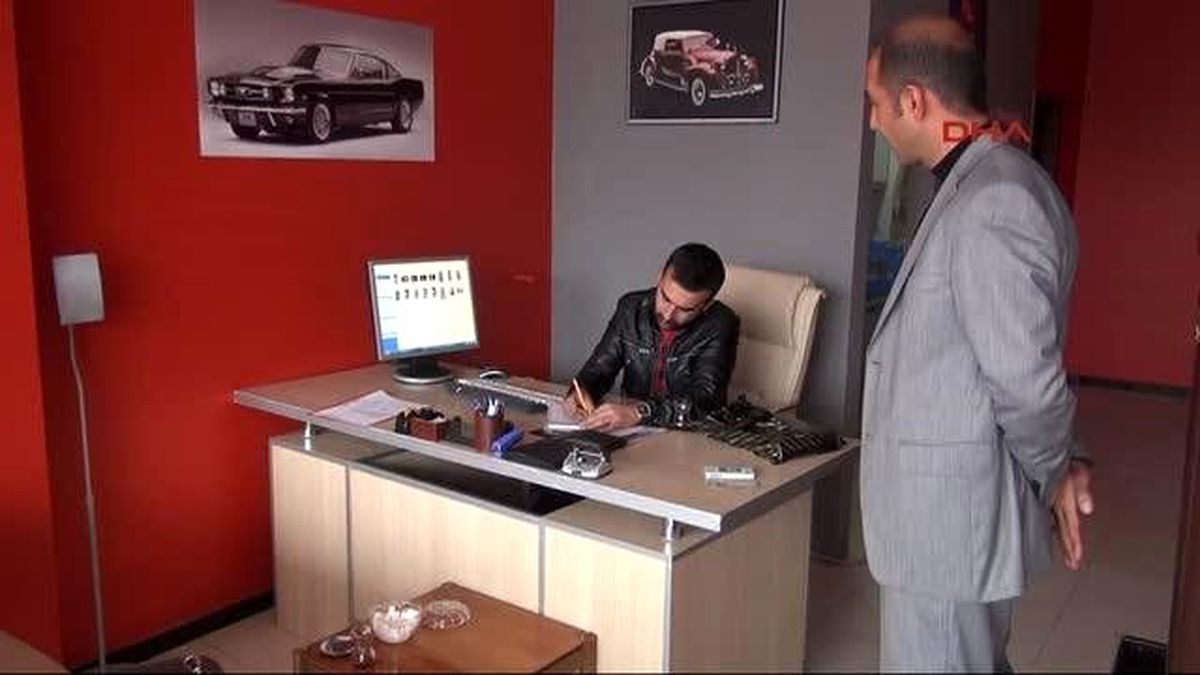 Galericiler Sahte Kimliklerle Dolandırıldı