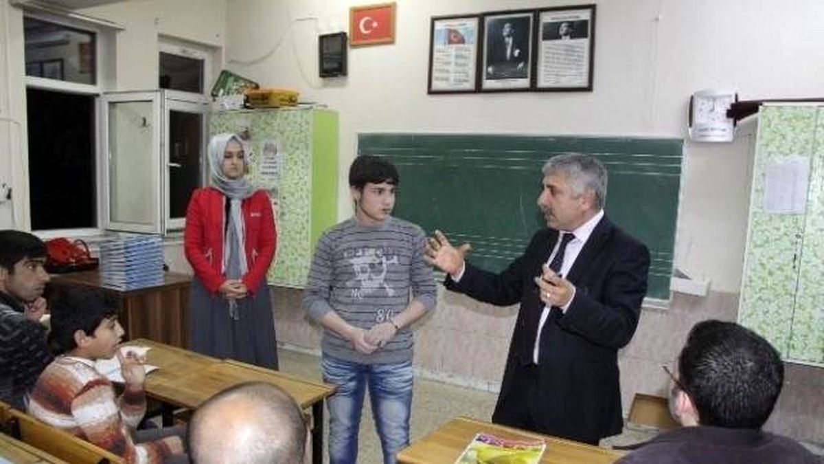 Hem\'in Suriyelilere \'Türkçe Kursu\' Başlıyor