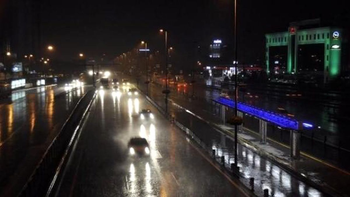 İstanbul\'da Yağmur Etkili Oluyor