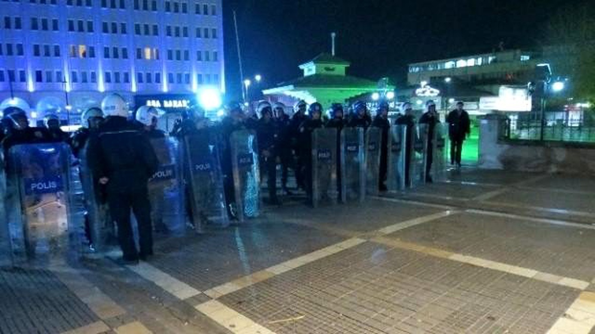 Malatya\'da Karşıt Görüşlü Öğrenci Kavgası: 3 Yaralı