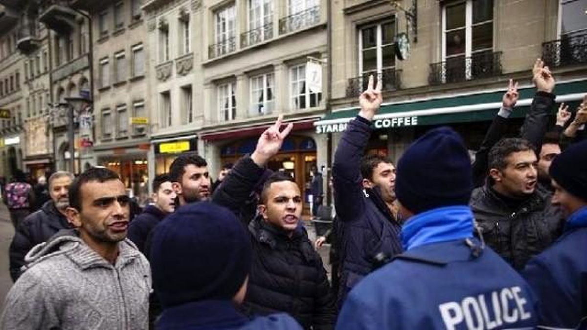 Polis, İsviçre Merkez İslam Derneği\'nin Gösterisine İzin Vermedi