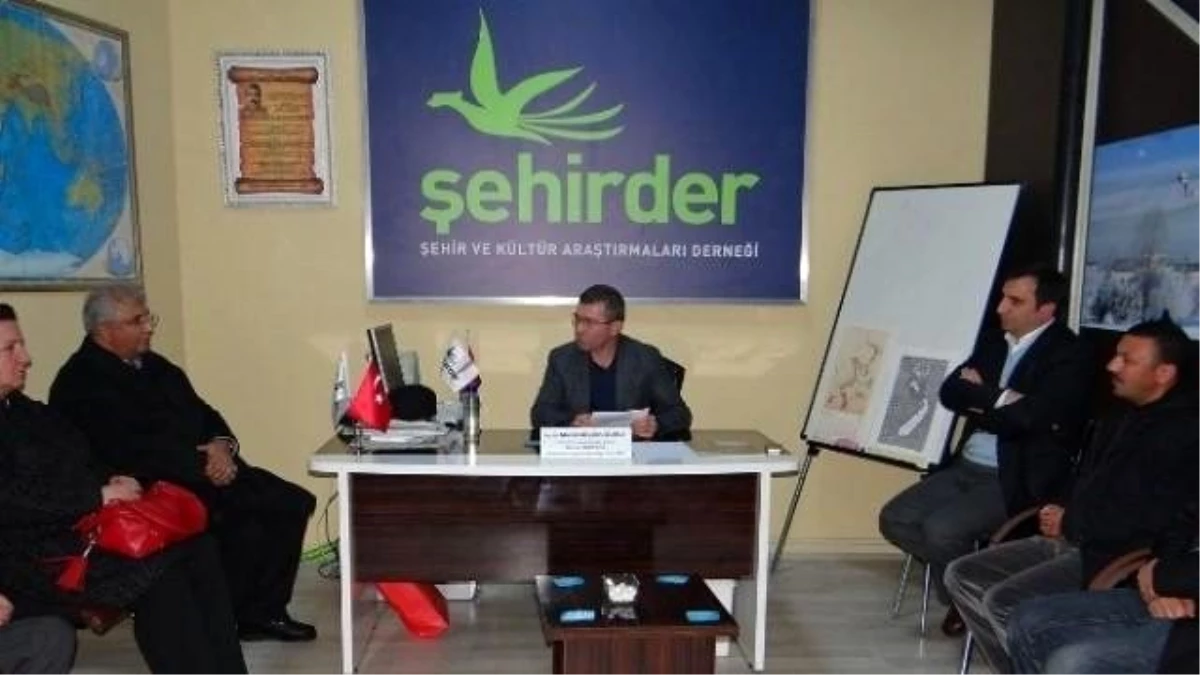 Şehirder\'de Orhan Şerifsoy Anıldı