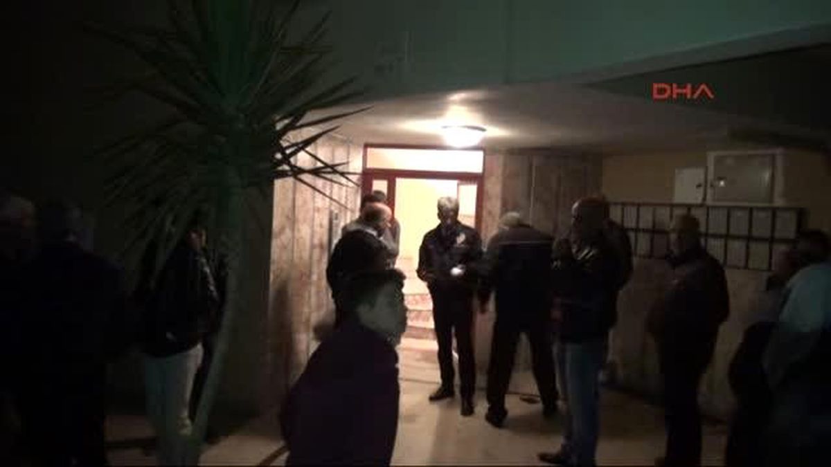 Önce Zillere Bastı, Ardından Merdiven Boşluğunda İntihar Etti