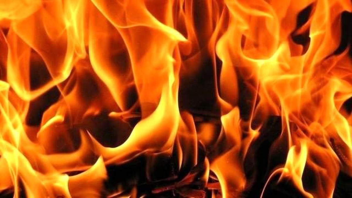 Eskişehir\'de Depoda Çıkan Yangın Büyük Hasara Neden Oldu