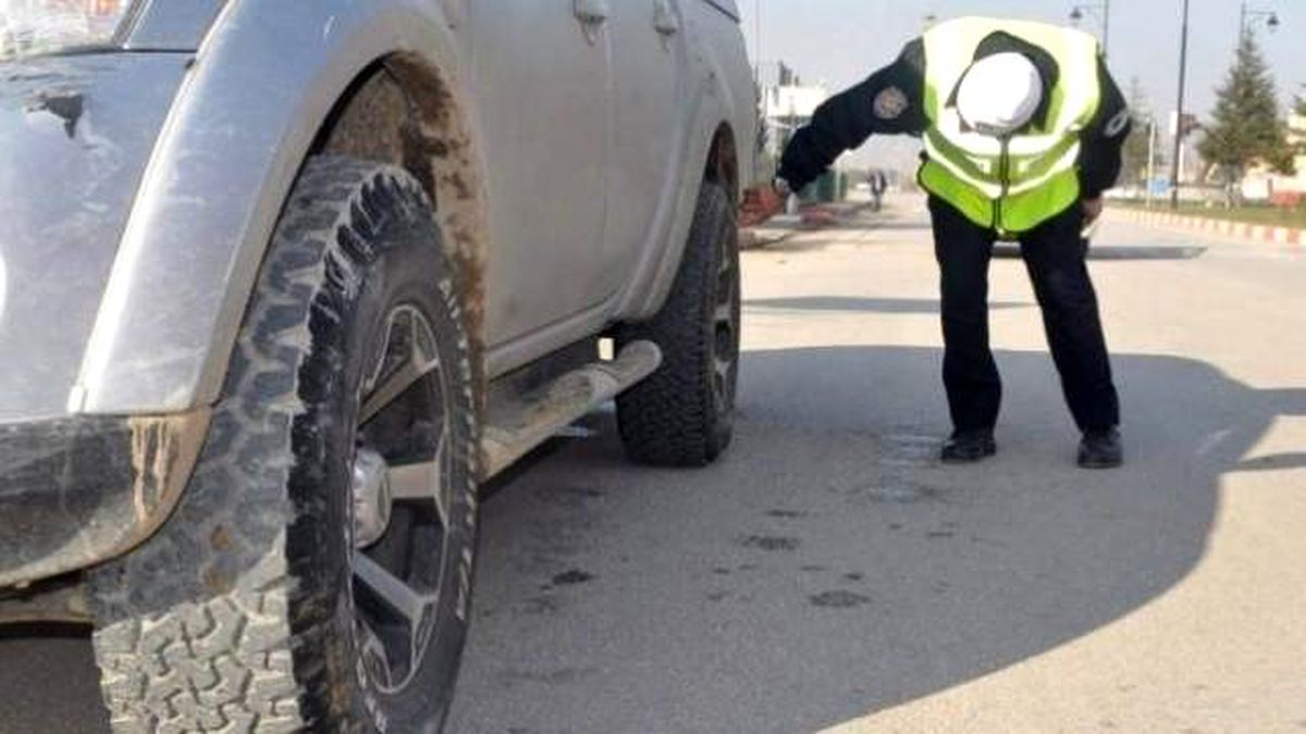 Trafik Ekiplerinden \'Kış Lastiği\' Denetimi