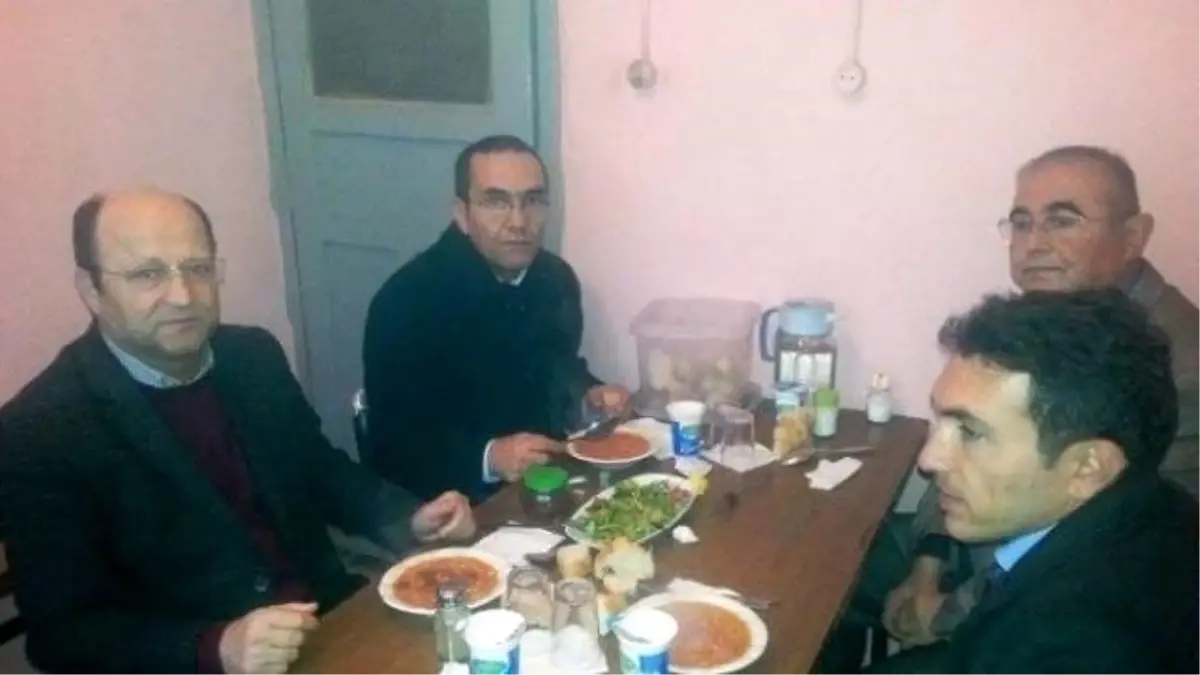 Başkan Erdoğan Öğretmenlerin Onuruna Yemek Verdi