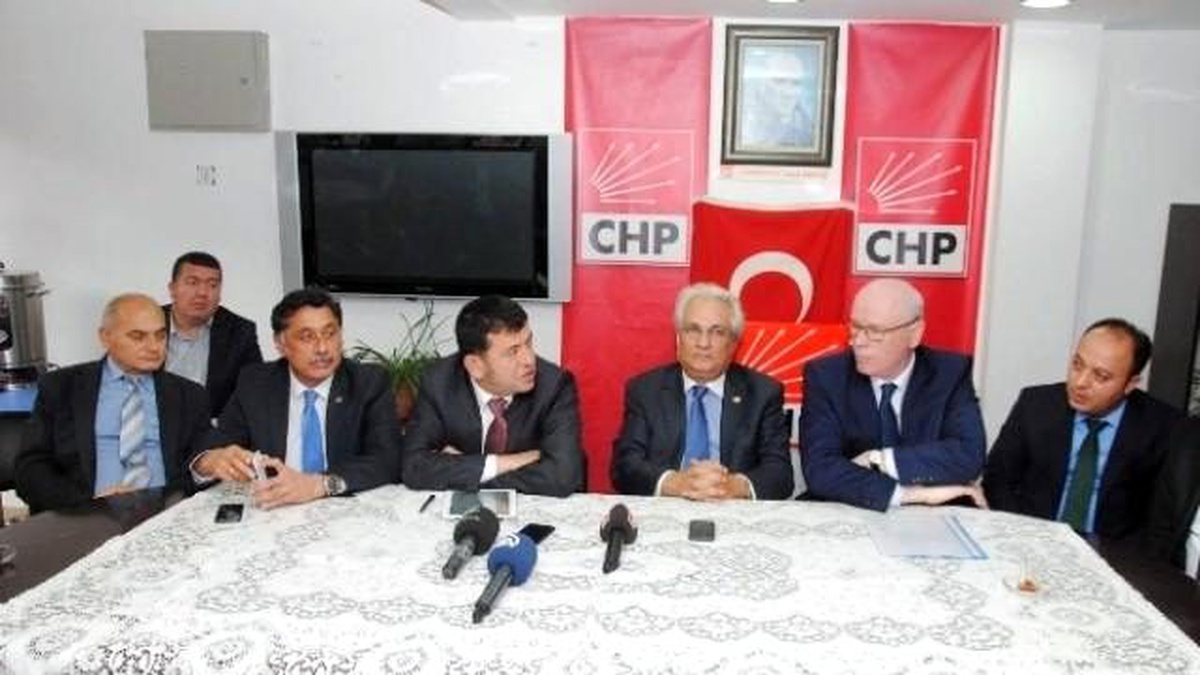 CHP\'li Belediyenin Yalova\'da Ağaç Kesme Tartışmaları