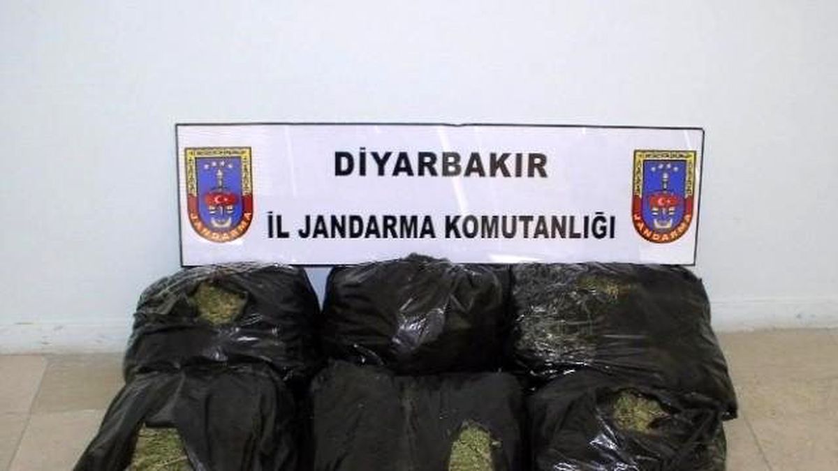 Diyarbakır\'da 36 Kilogram Esrar Ele Geçidi