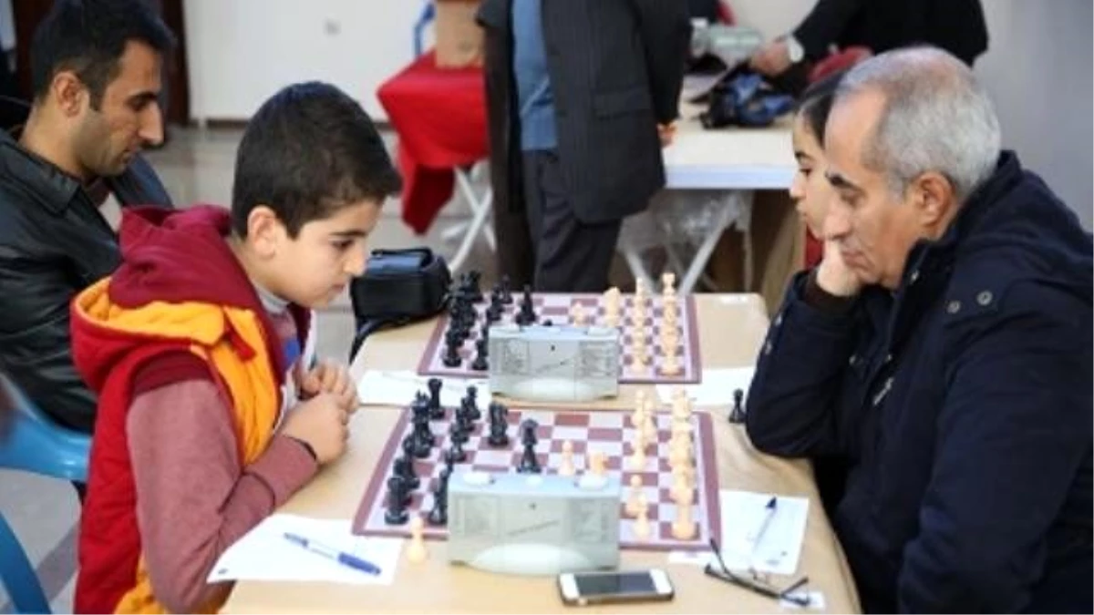 Diyarbakır\'da 4. Satranç Turnuvası Başladı 