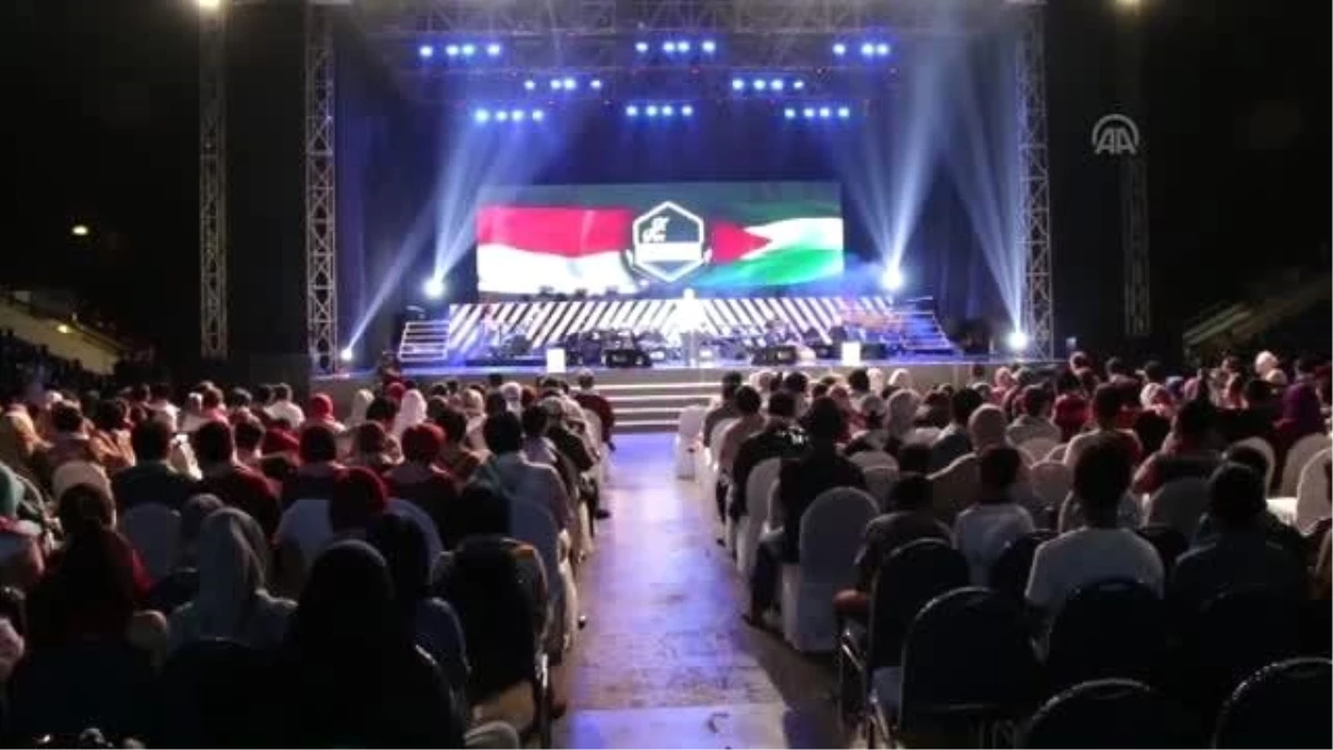 Endonezya\'da Filistin\'e Yardım Konseri
