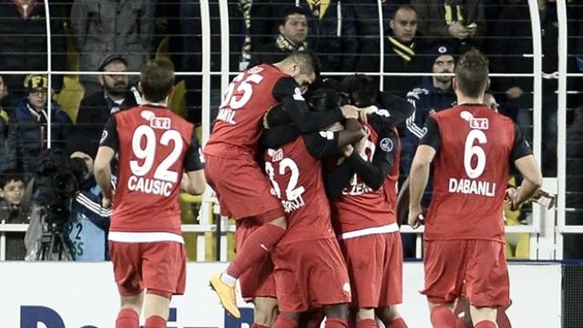 Eskişehirspor Üç Büyüklere İstanbul\'da Kaybetmedi