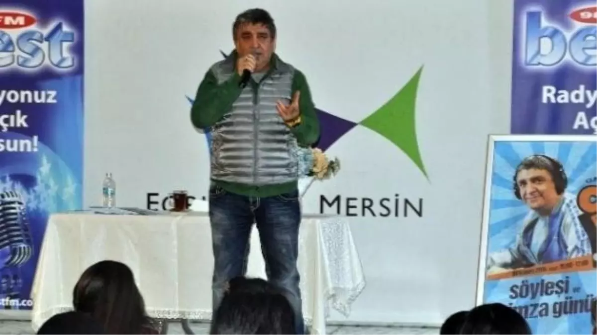 Forum Mersin, Cem Arslan\'ı Sevenleriyle Buluşturdu