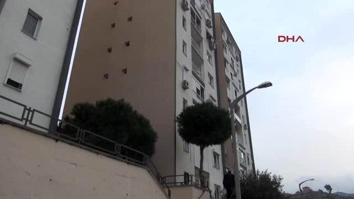Cezaevi Firarisi Kız Arkadaşının Yanında Canına Kıydı
