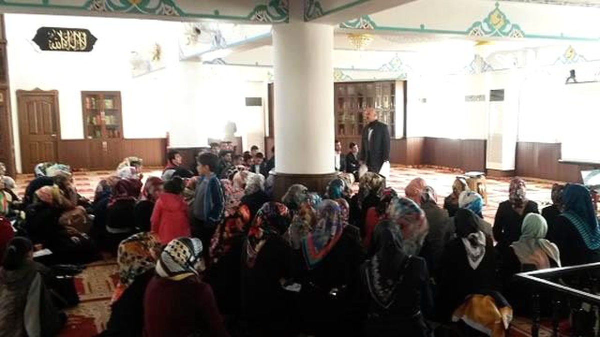 Kur\'an Kursları Eğitmenlerine Seminer