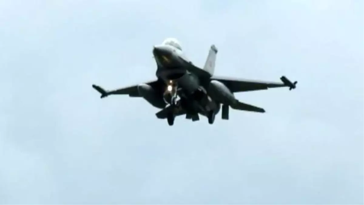 Merzifon\'da F-16 Uçağının Düşmesi