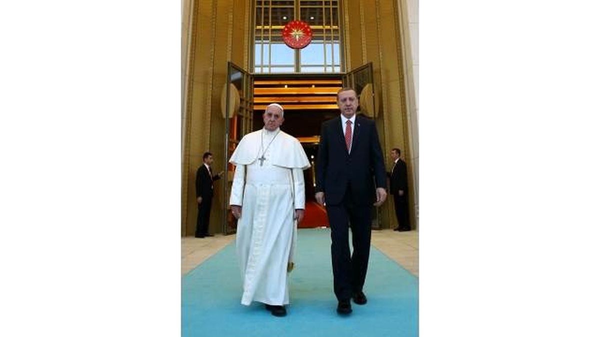 Multimedya Web Belgeseli) - "Papa Franciscus\'un Türkiye Günlüğü"