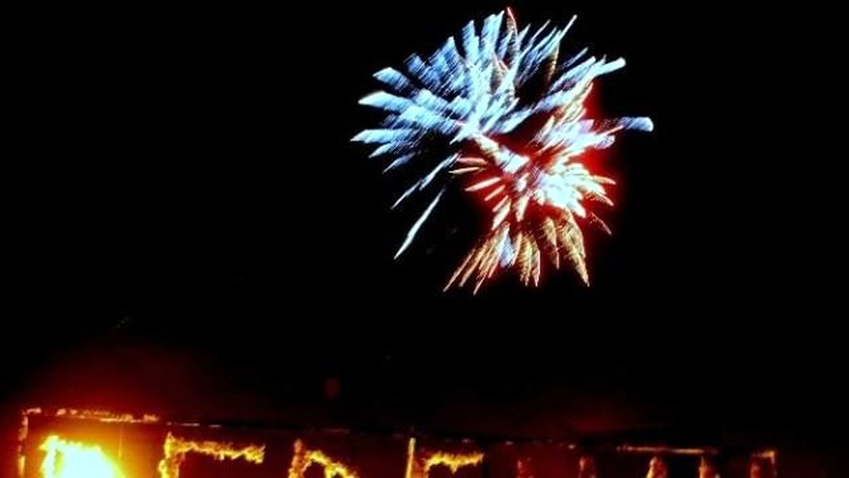 Palandöken\'de Meşaleli Kayak Gösterisiyle Kayak Sezonu Start Aldı