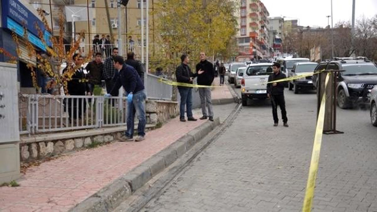 Şırnak'ta Güvenlik Görevlisi Silahla Vuruldu