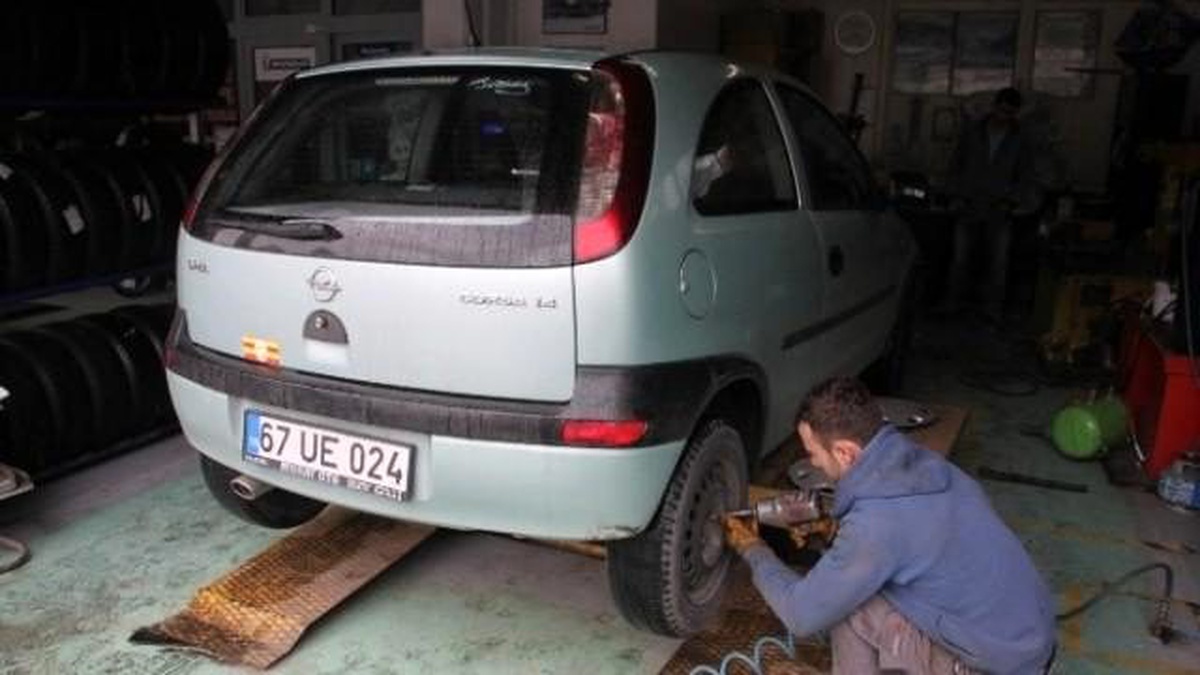 Soğuk Hava Kış Lastiklerini Taktırdı