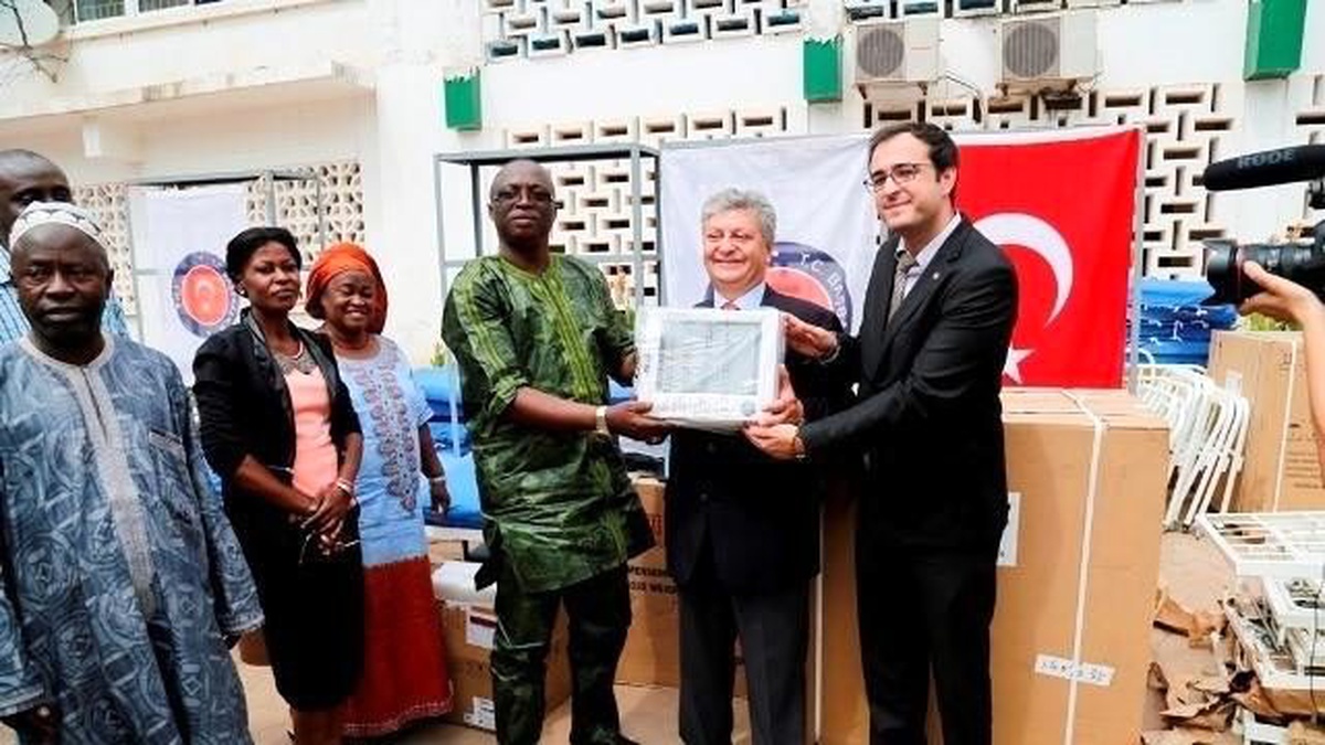 Tika\'dan Gambiya\'ya Ebola Salgını ile Mücadele Desteği