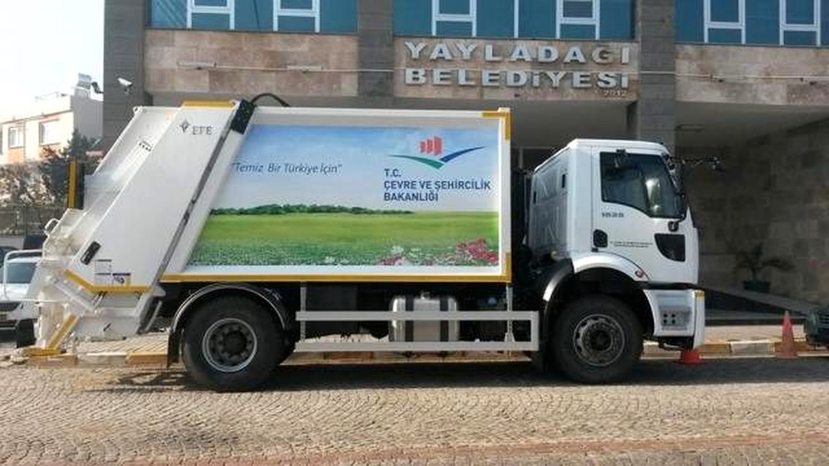 Yayladağı Belediyesi\'ne Yeni Hizmet Aracı