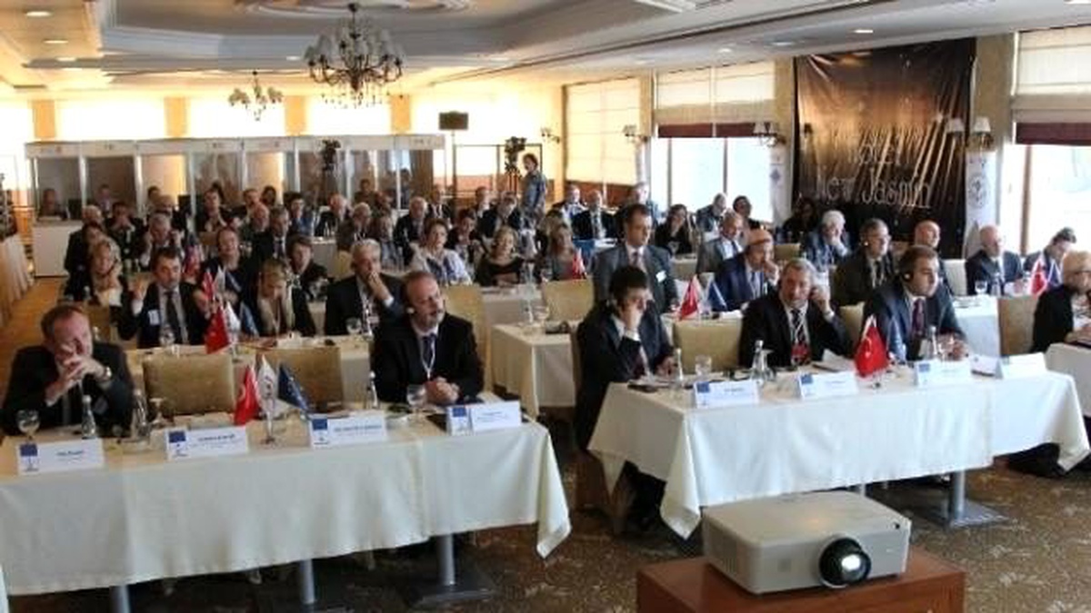 AB Bölgeler Komite Toplantısına Nilüfer Damgası